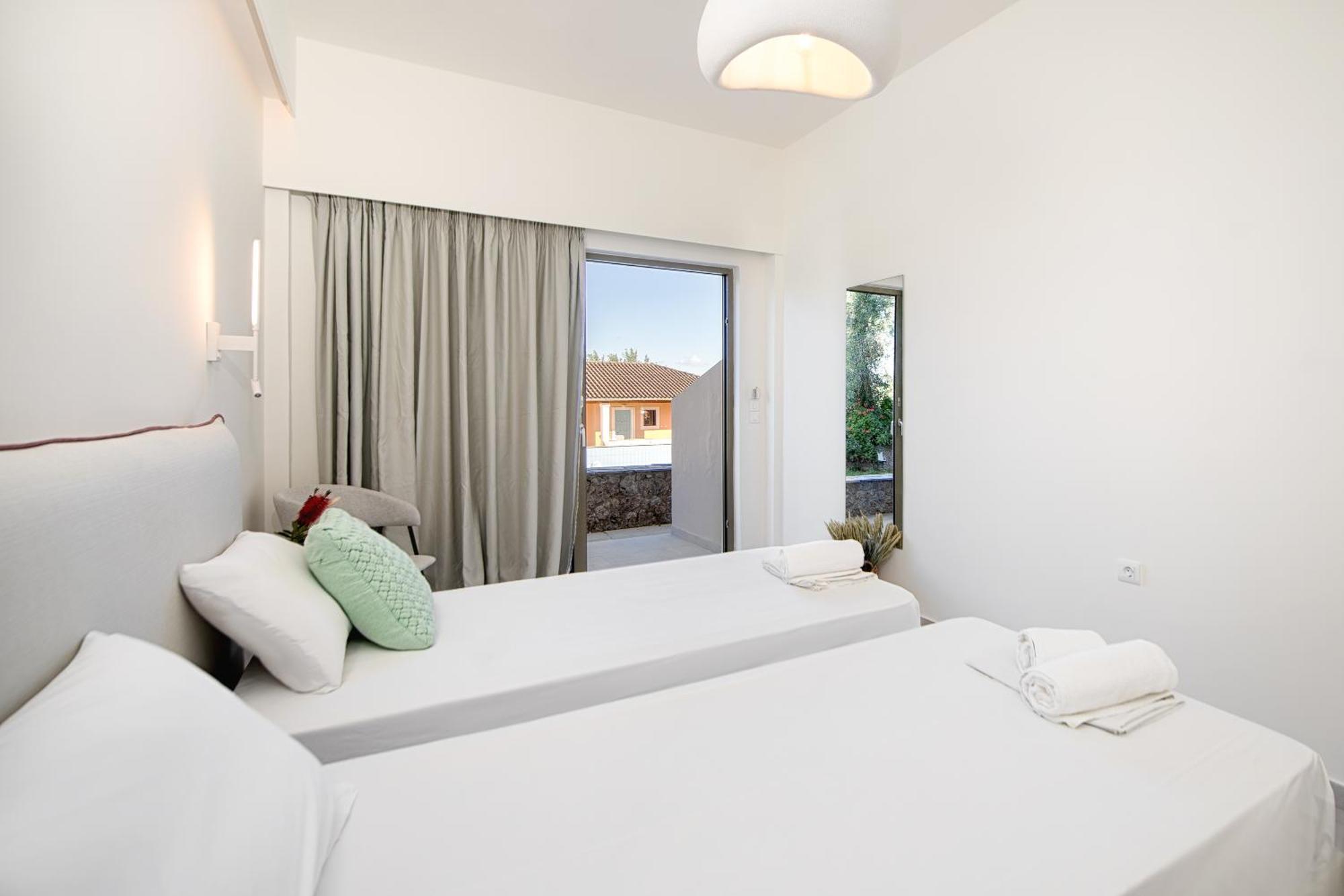 Little Corfu Aparthotel Dassiá Eksteriør bilde