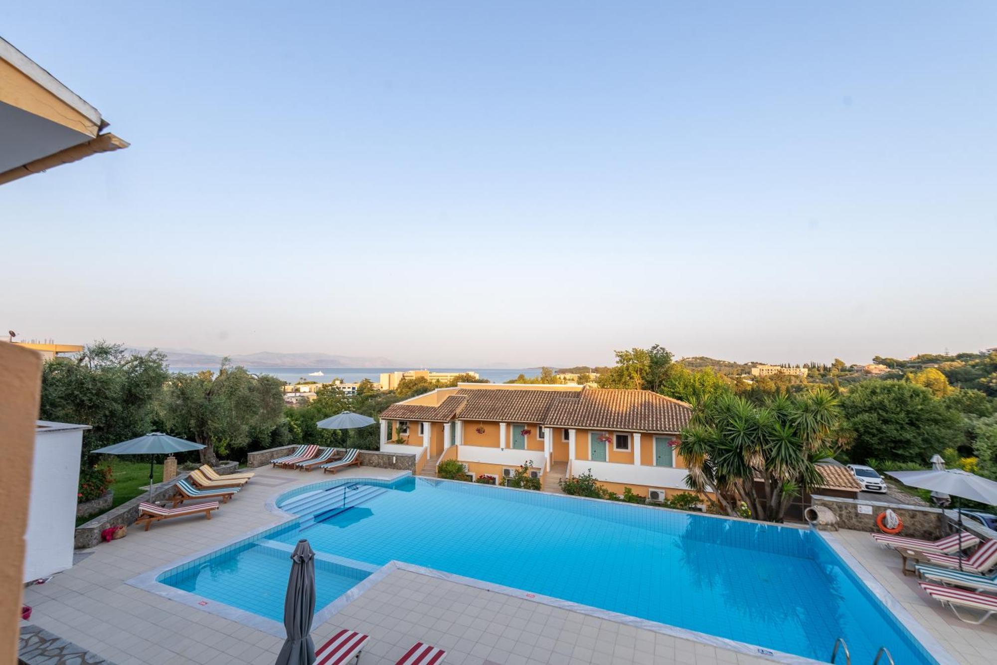Little Corfu Aparthotel Dassiá Eksteriør bilde